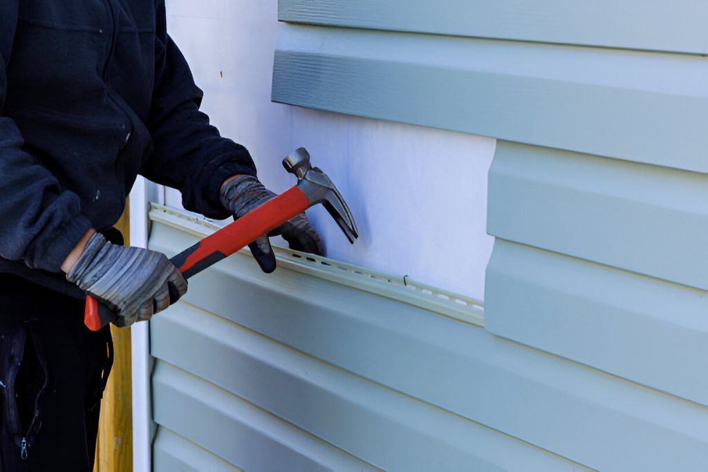 A Guide to Siding Replacement - decoratormaker.com